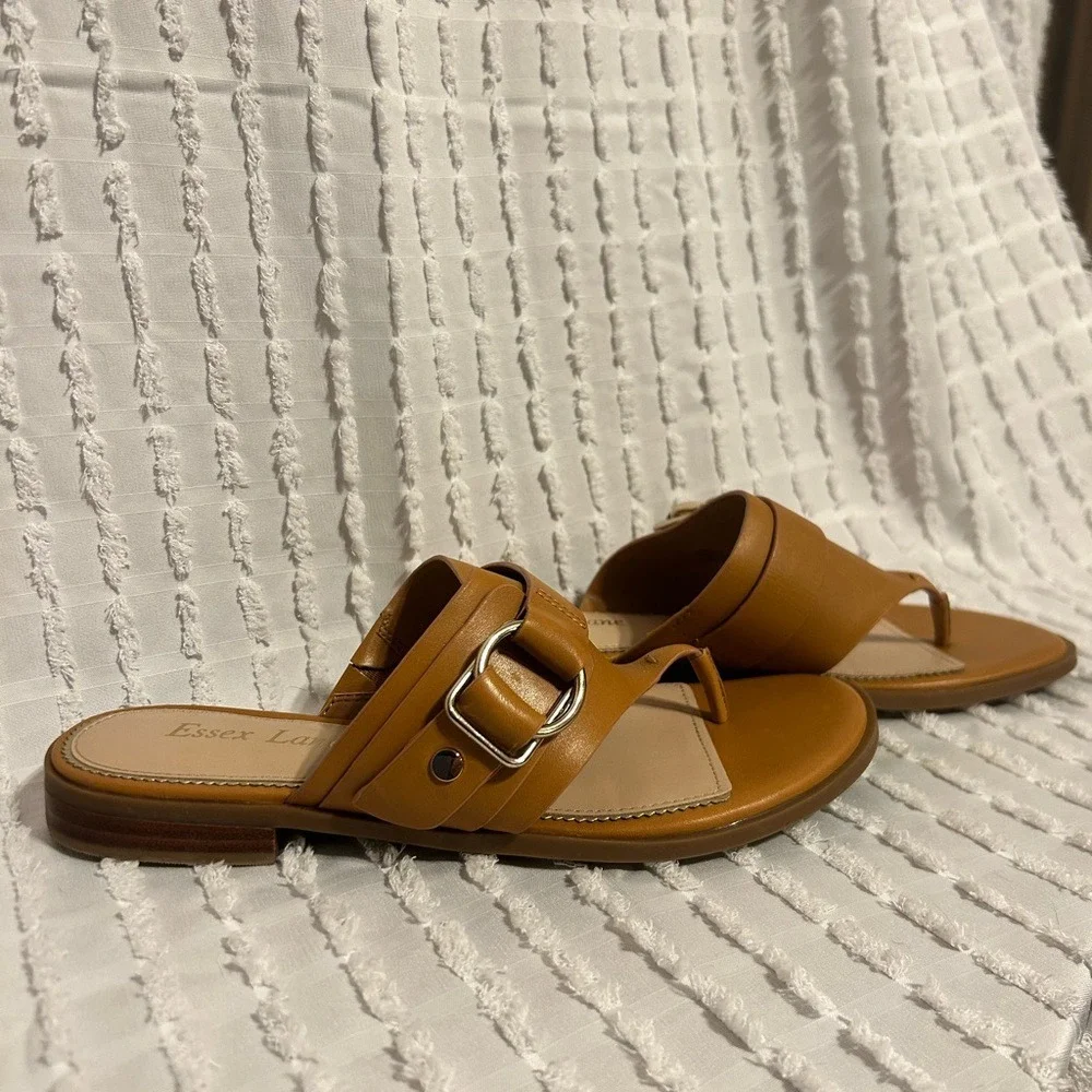 Essex Lane Women's 7 Tan Leather Thong Buckle Slide Sandals Flat Shoes